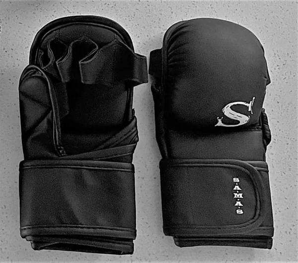 Kids Shooto Gloves Matt Black